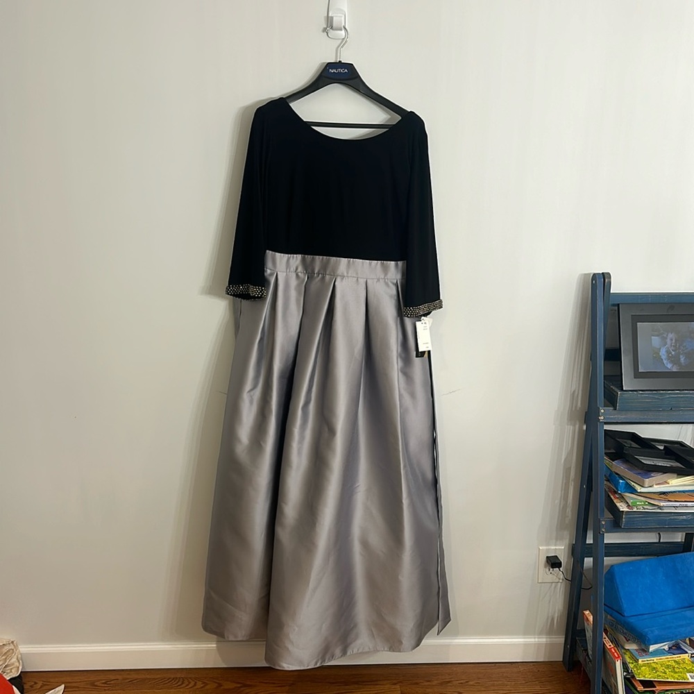 NWT Women’s Evening Gown